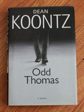 Vintage Bantam Book 2003 "Odd Thomas" Hardcover Book